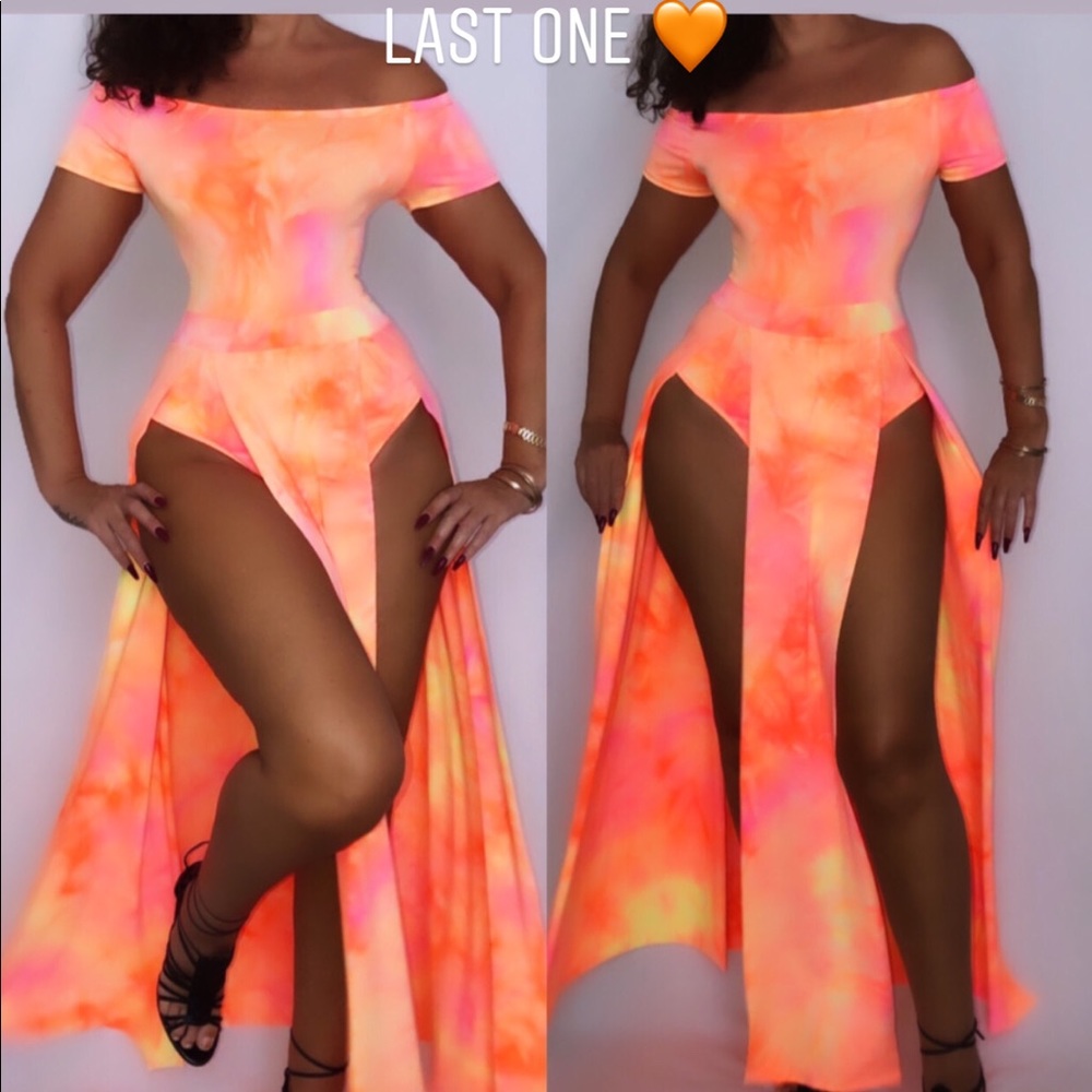 💫 Brand New! Stunning Goddess Maxi Dress ✨